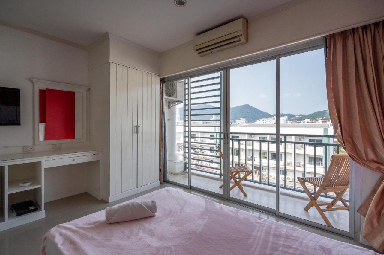 Отель Santi White House Patong Экстерьер фото
