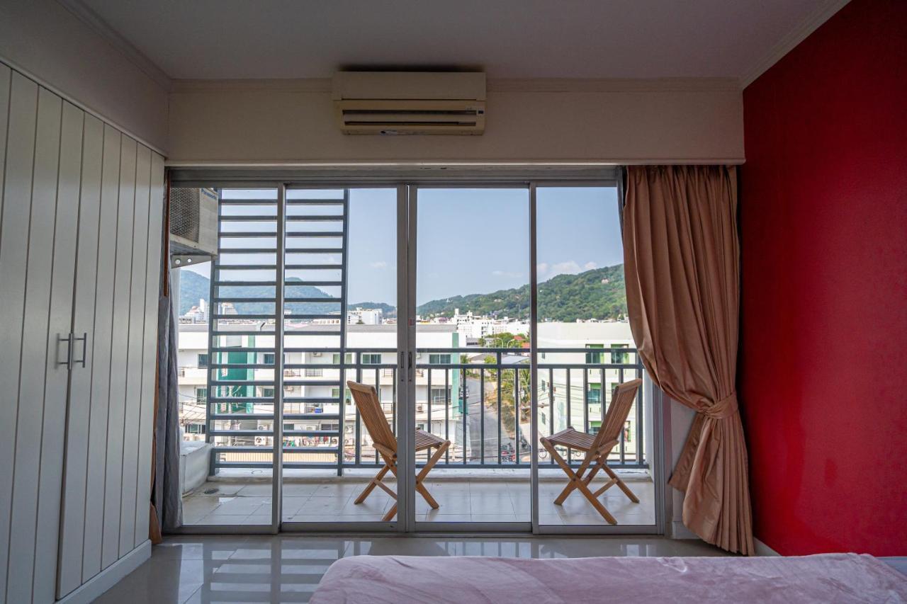 Отель Santi White House Patong Экстерьер фото