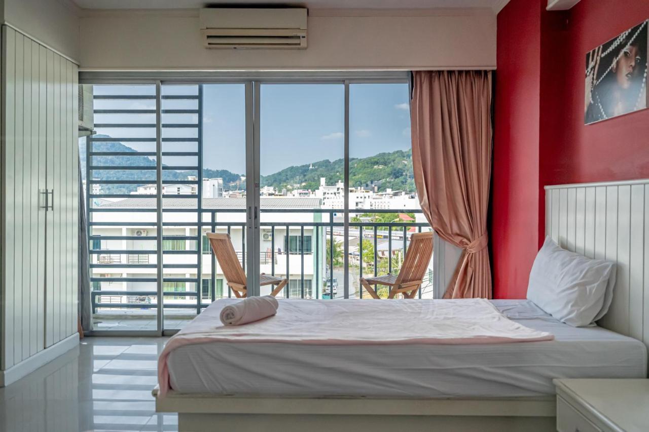 Отель Santi White House Patong Экстерьер фото